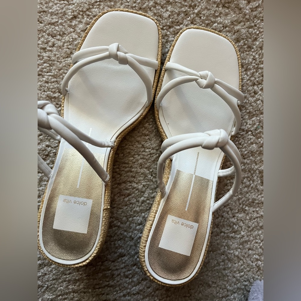 Dolce Vita White Knotted Strap Sandal - Picture 3 of 4